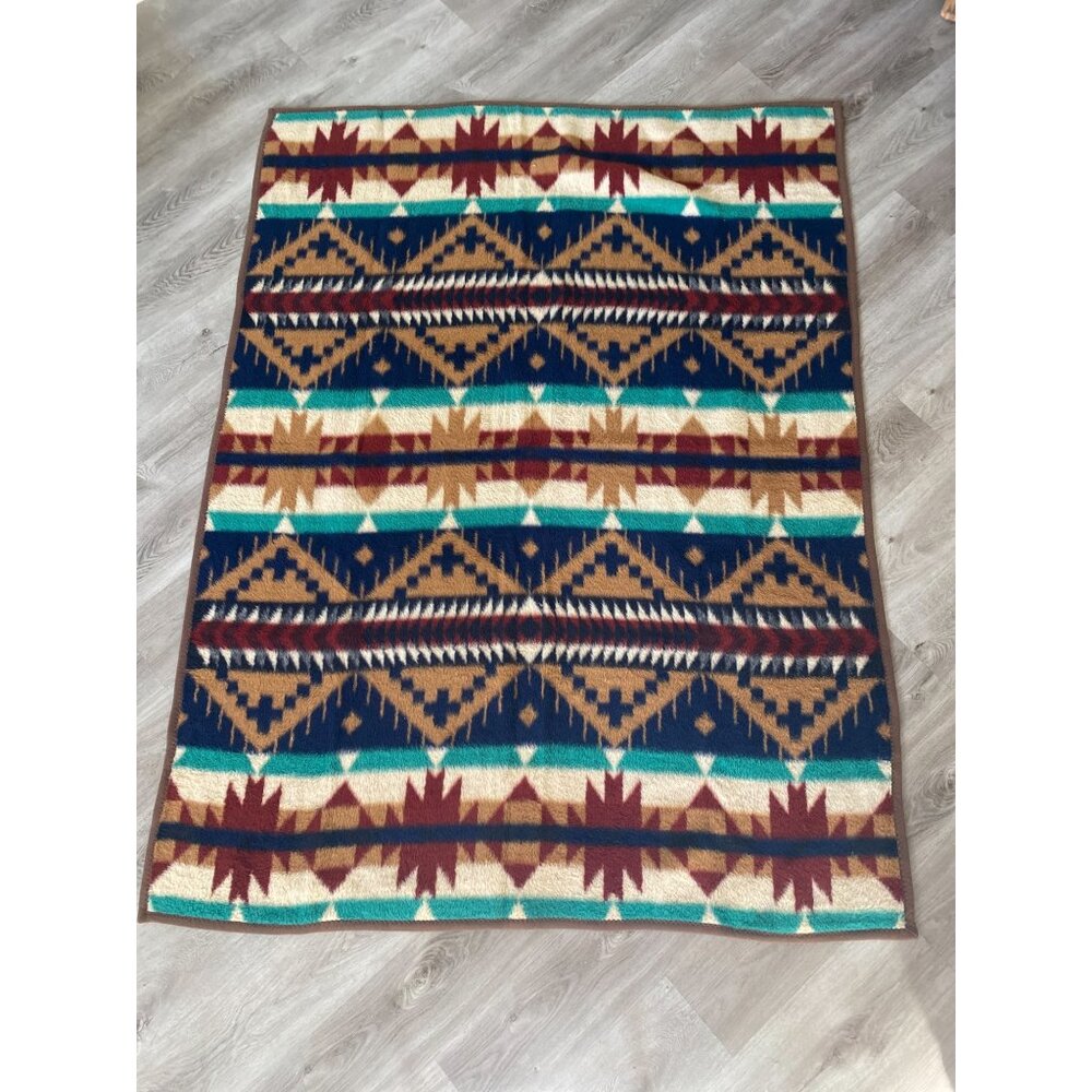 Vintage {77 x 58.5 inches} Vuteks Vokovar Crown Crafts Blanket Acrylic 1989